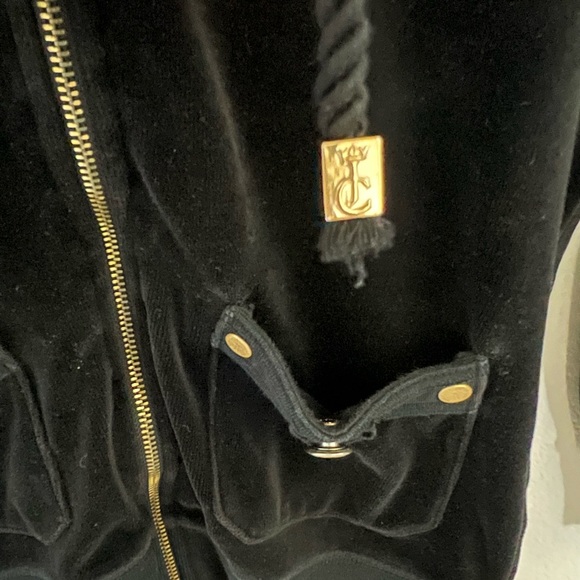 Juicy Couture hoodie, LIKE NEW!!! Same or next day shipping - Picture 2 of 3